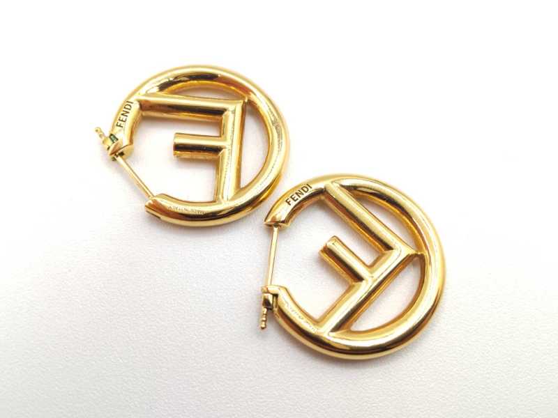 フェンディ買取　エフイズピアス